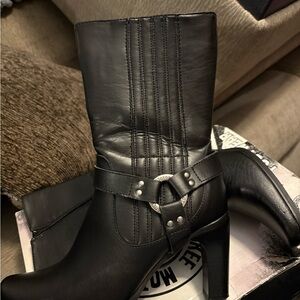 Elegant Black Heeled Boots for Women